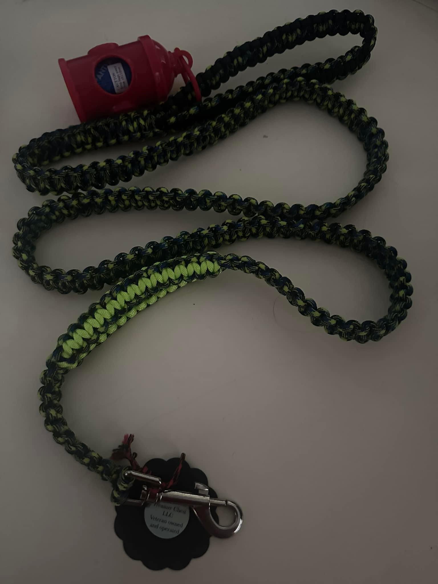 paracord leash